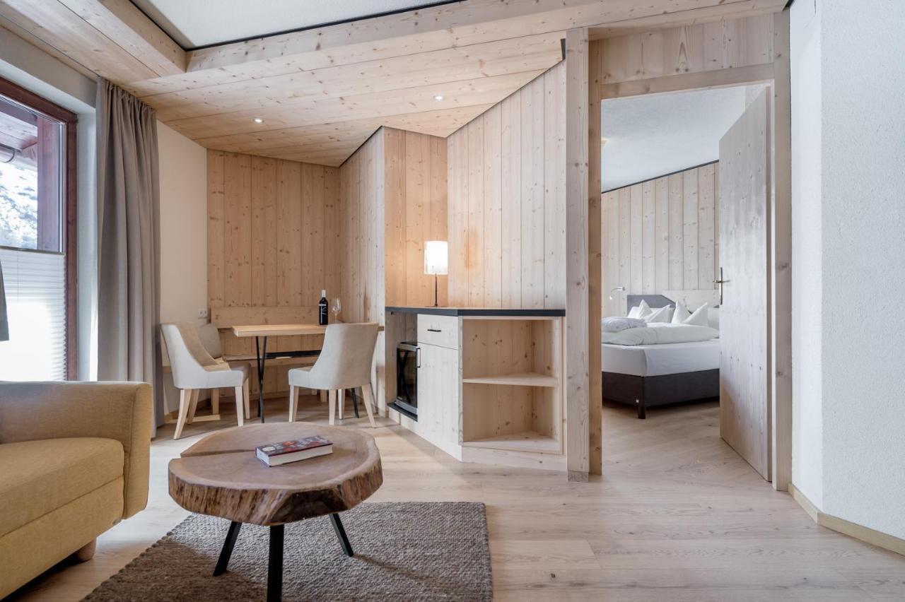 Hotel Garni Pirchhuett โอเบอร์กัวร์เกิล ภายนอก รูปภาพ