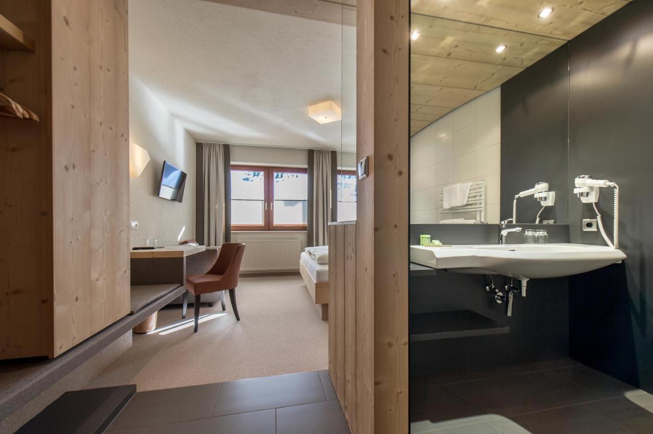 Hotel Garni Pirchhuett โอเบอร์กัวร์เกิล ภายนอก รูปภาพ